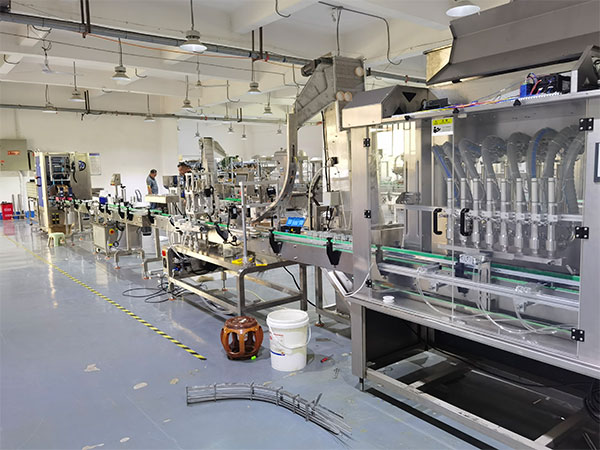 盒装浓酱灌装流水线